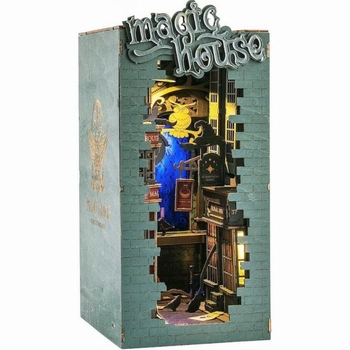 - Magic House Booknook